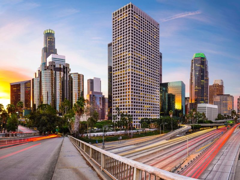 El clima en Los Ángeles hoy 8 de noviembre estará despejado con una temperatura ideal para disfrutar de un día soleado y una noche fresca