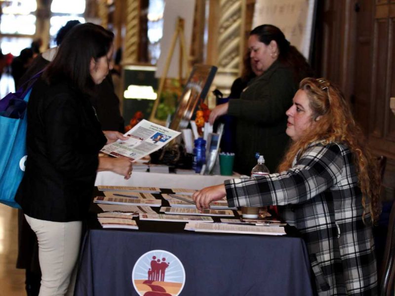 CHIRLA es una de las organizaciones de ayuda a inmigrantes en California