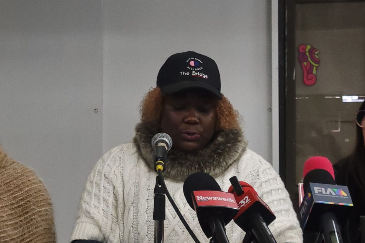 Vivianne Petit Frére es una mujer de origen haitiano que desde que llegó a Tijuana encontró la forma de seguir ayudando a sus connacionales.