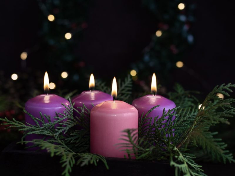 orden en que se encienden las velas de adviento
