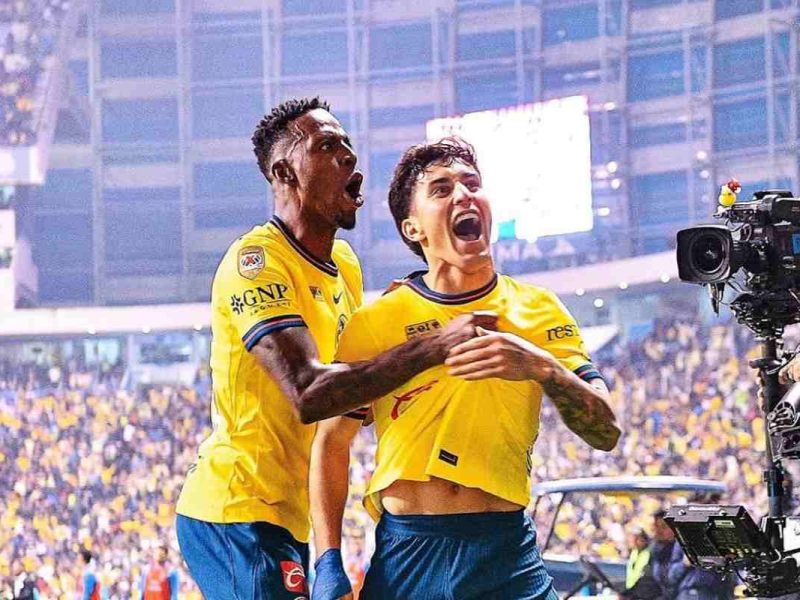 En el primer tiempo del Monterrey - América las águilas anotaron el primer gol