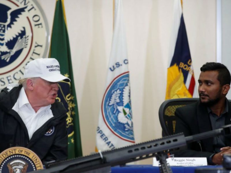 El presidente Donald Trump dijo que los cambios en las visas H 1-B para trabajadores especializados podrían incluir un camino a la ciudadanía.