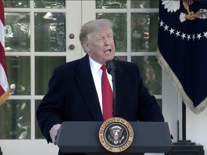 El acuerdo temporal será por tres semanas y no incluye fondos para construir el muro fronterizo, lo cual representa una victoria para los demócratas