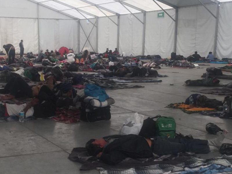Continúa el avance de la nueva caravana migrante por territorio nacional; ya son más de mil personas en la Ciudad de México
