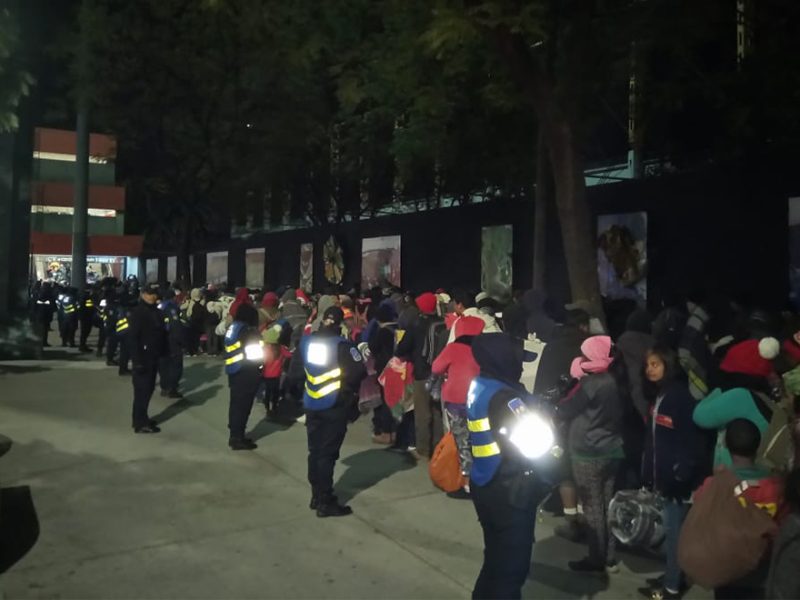 Continúa el viaje de la primera caravana migrante de 2019 hacia EU, esta mañana dejaron el albergue en la Ciudad de México