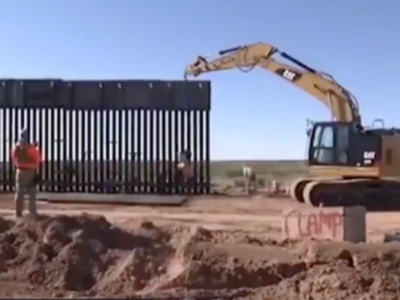 El presidente Trump presumió la nueva barrera fronteriza construida en Nuevo México, la cual tiene una extensión de 20 millas