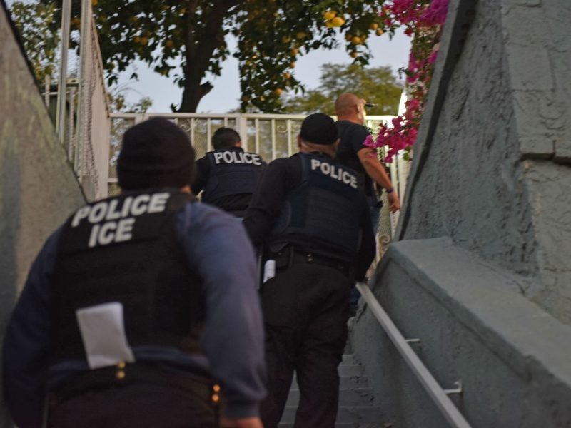 ICE detiene a 19 migrantes iondocumentados tras un operativo en Carolina del Norte