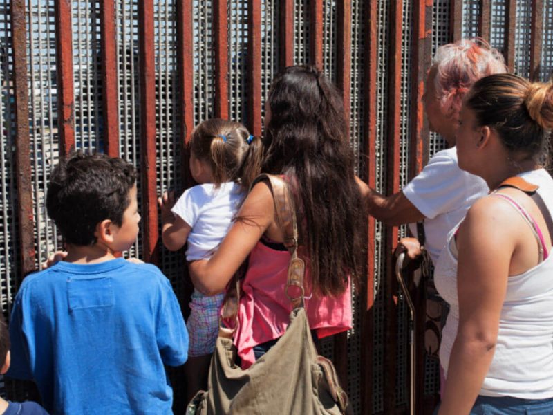 Imumi promueve los derechos de las mujeres migrantes en México y Estados Unidos, ya sea que transitan o residan en el país