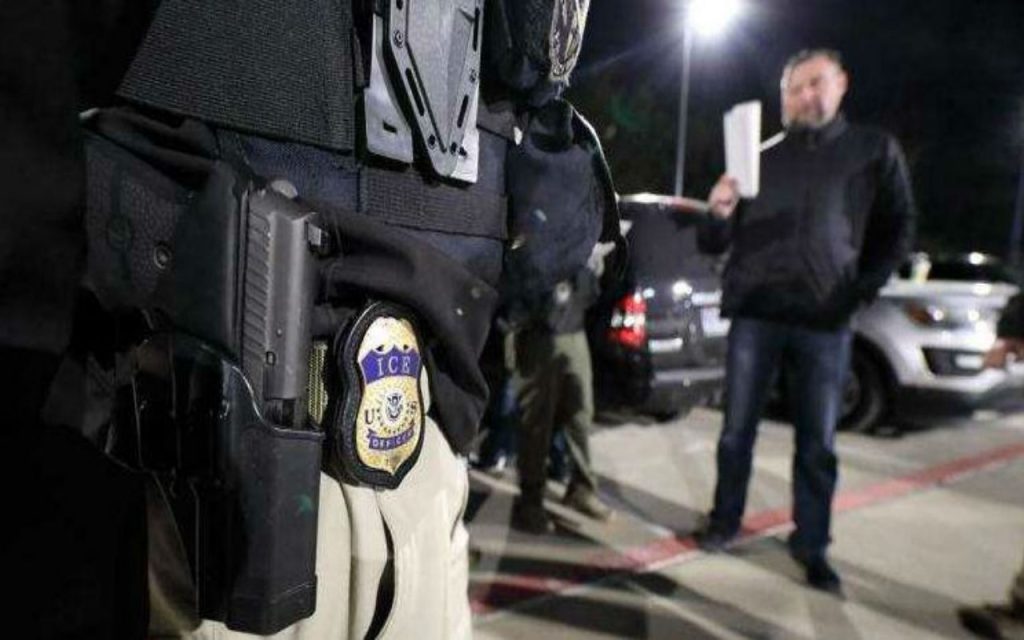 ¿Qué hacer si agentes de ICE me arrestan? Una guía de Coalición de Inmigración de Sacramento