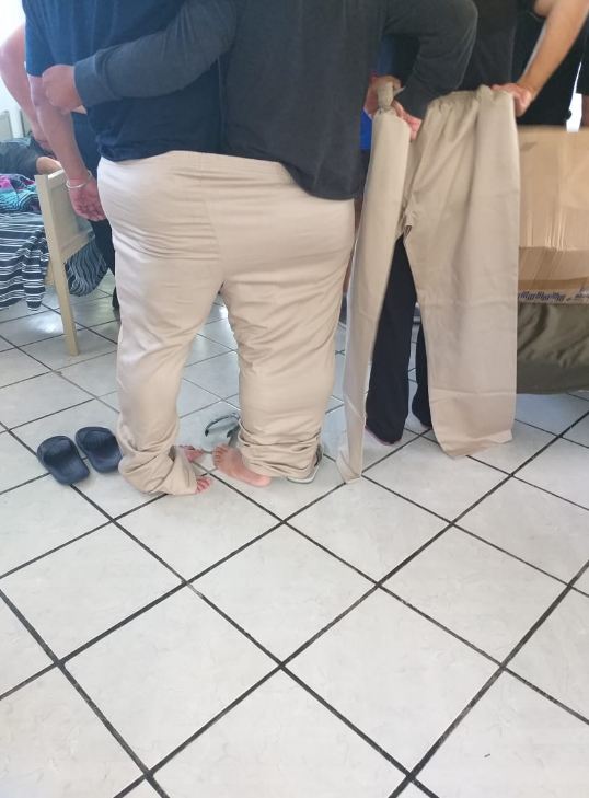 Así son los uniformes que se entregaron a los elementos del INM