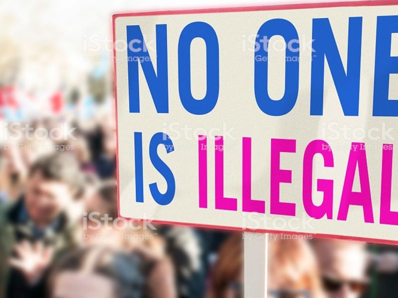 Representante de Texas busca eliminar términos como _ilegales_ para referise a indocumentados