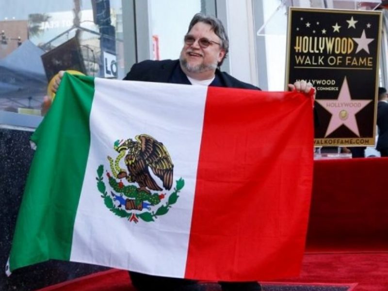 "¡Soy migrante y soy mexicano!"; Guillermo del Toro devela su placa en Hollywood