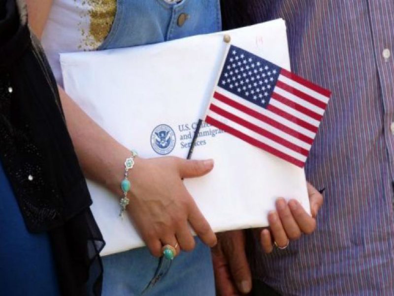 Estos son los cinco programas públicos con los que no serás carga pública