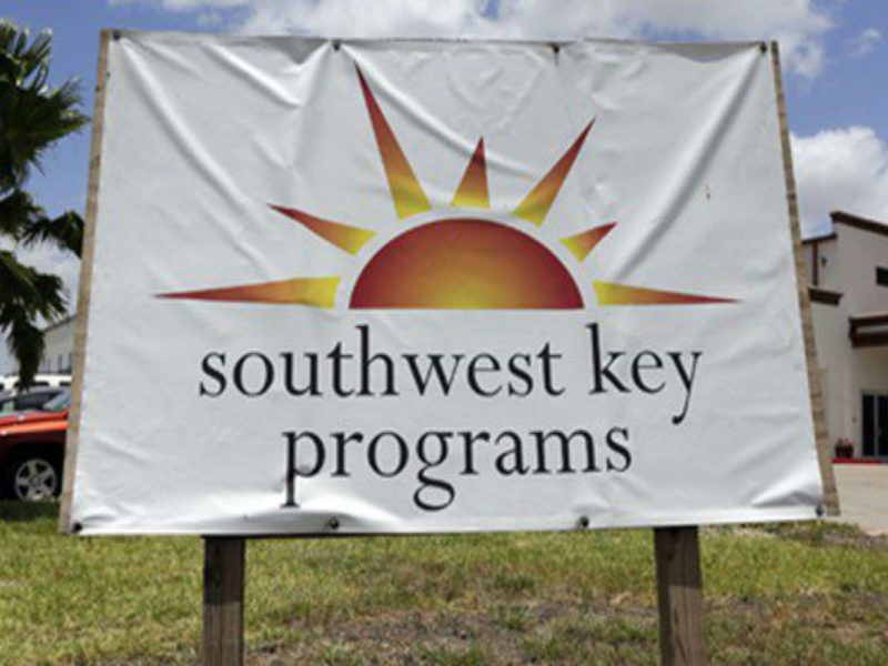 Arizona reabriría dos albergues acusados de maltrato a menores