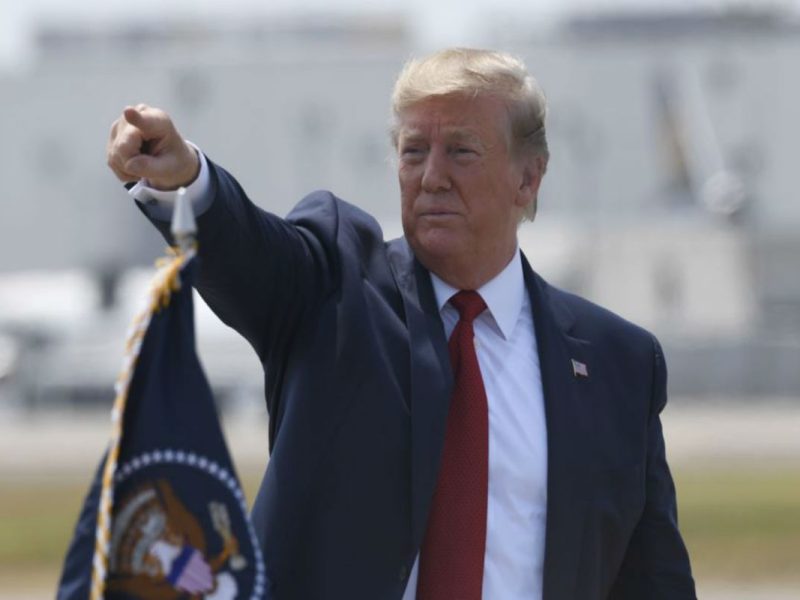 Trump quitaría ciudadanía por derecho de nacimiento a hijos de migrantes