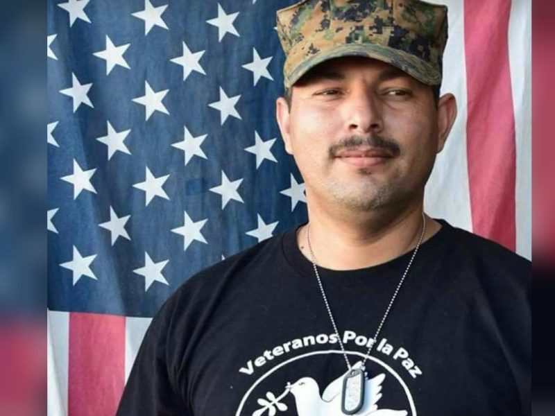 Joaquín Avilés recibió apoyo de otros veteranos deportados para poder regresar a EU