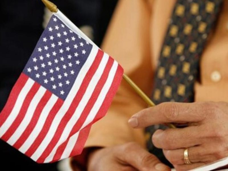 El trámite de la ciudadanía estadounidense tiene un costo de 720 dólares