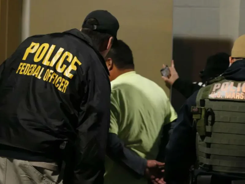 ICE detuvo a 15 migrantes en una redada "agresiva" en restaurantes de Oklahoma