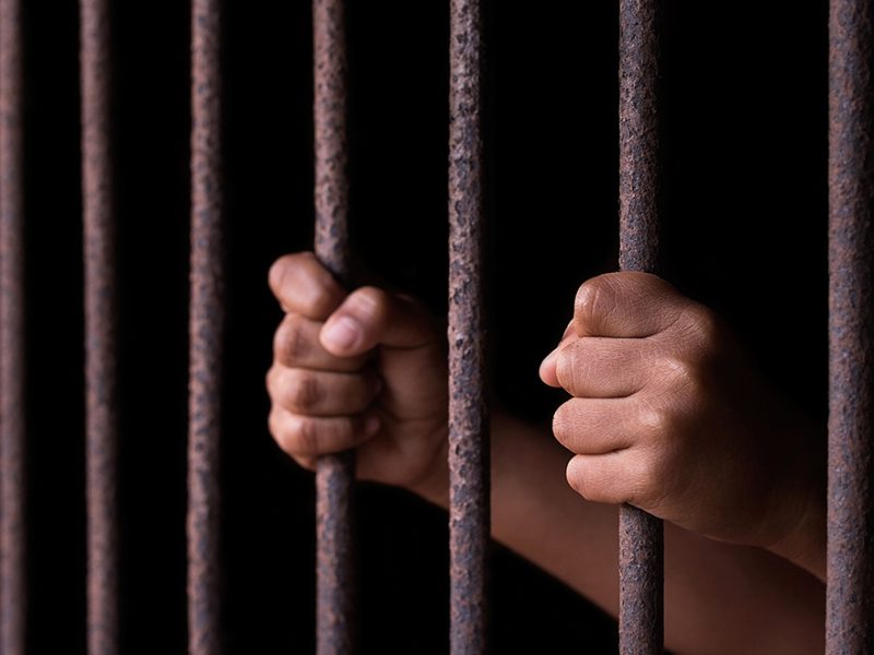 Juez federal exige a ICE poner en libertad condicional a los solicitantes de asilo