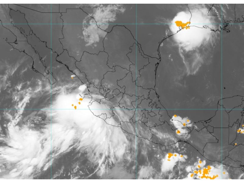 El huracán Lorena tocó tierra esta madrugada en Playa Pérula, Jalisco, informó el Servicio Meteorológico Nacional.