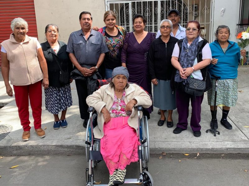 Fundación Jalisco USA ayuda a 9 adultos mayores a conseguir sus visas para viajar a EU