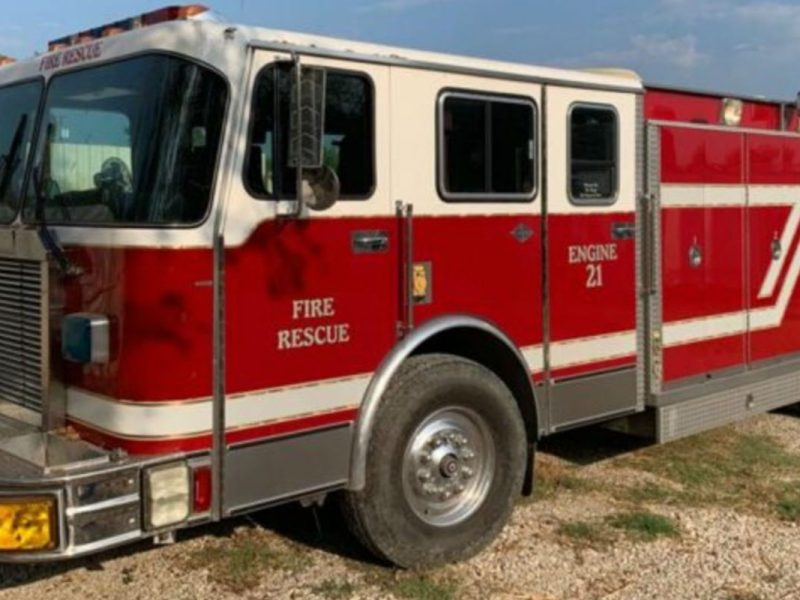 Migrante compra un camión de bomberos y lo dona a Jalpa