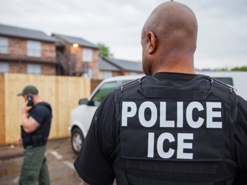 El grupo activista Never Again Action, lanzó la página Quit ICE para encontrar empleo, como parte de su campaña contra las políticas anti-migratorias del presidente Donald Trump.