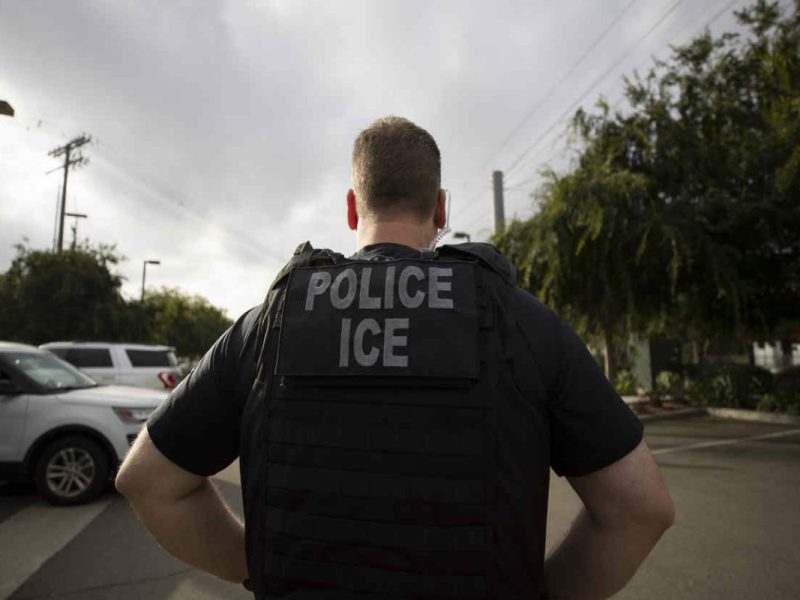 Anahí Estrada una migrante que sería deportada a pesar de que está en proceso de convertirse en residente permanente