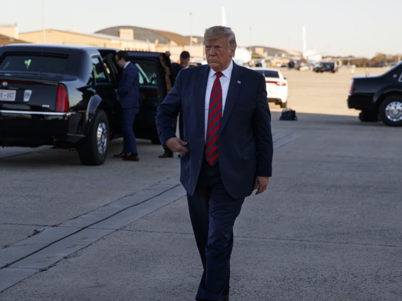 Los demócratas lograron el jueves que se aprobaran, en la Cámara de Representantes, las normas básicas de su pesquisa para el juicio político al presidente Trump.