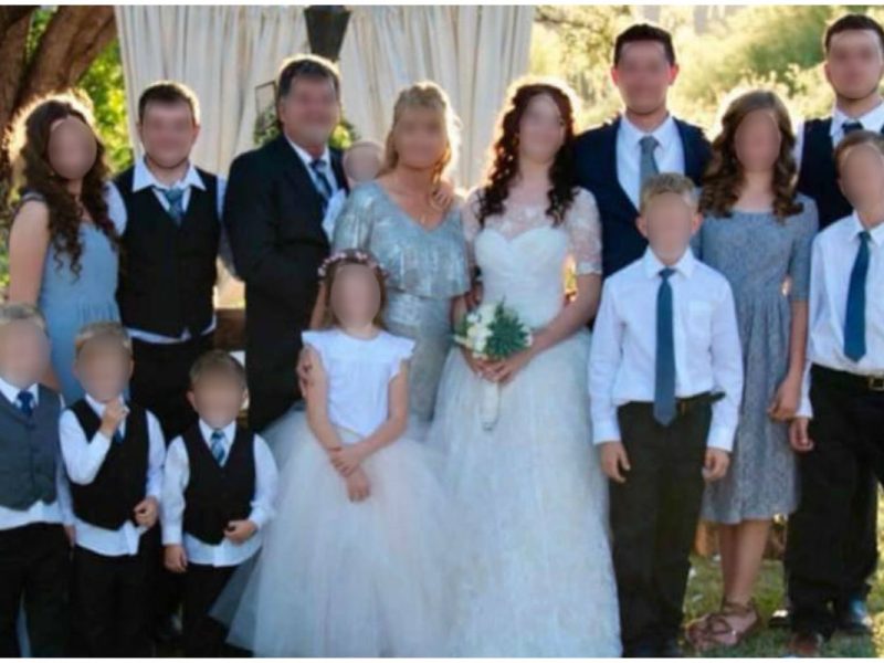 Al menos seis niños Lebarón más sobrevivieron, algunos están heridos pues lograron escapar de los hechos, y se reportó que uno de los infantes aun sigue desaparecido.