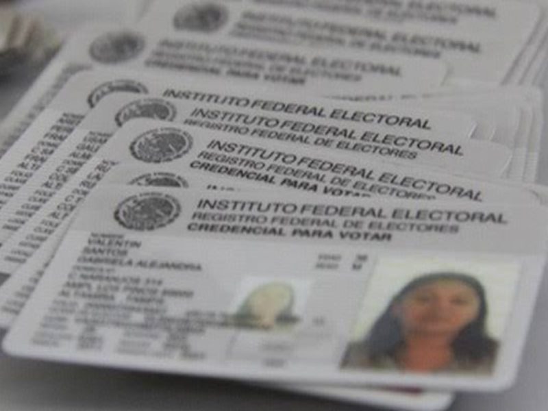 INE cambiará diseño de credenciales de elector en 2020