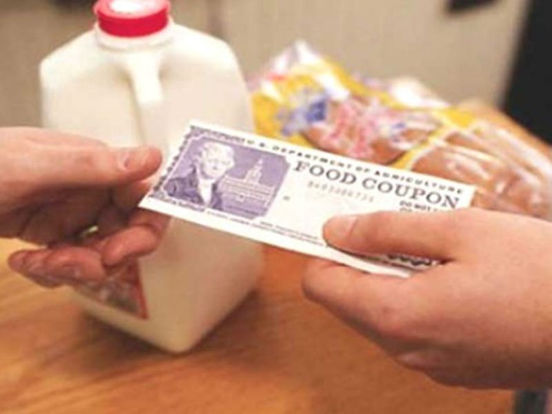 A pesar que EU es la nación más rica del mundo y país más consumidor, millones de personas sin trabajo dependen de la ayuda alimentaria para poder sobrevivir