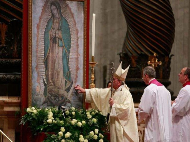 El Papa Francisco preside Misa por la Virgen de Guadalupe. Foto: Daniel Ibáñez / ACI Prensa
