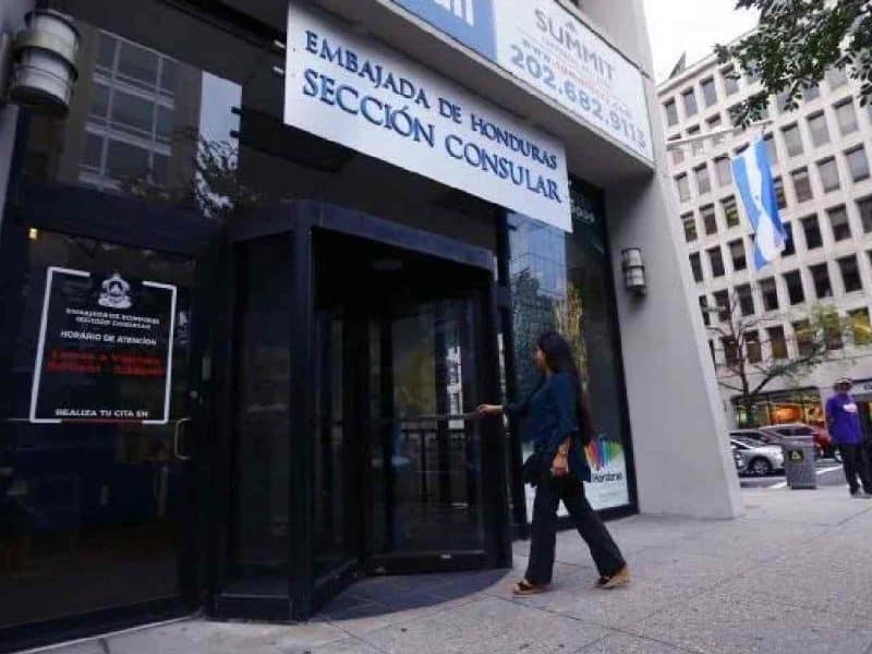 Muere un guardia de seguridad mexicano durante un tiroteo en el Consulado de Honduras