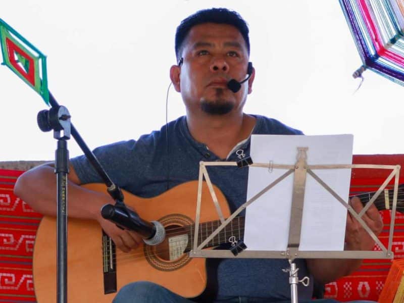 Crispín Martínez ha llevado su obra náhuatl a escenarios internacionales como el Museo Británico en Londres