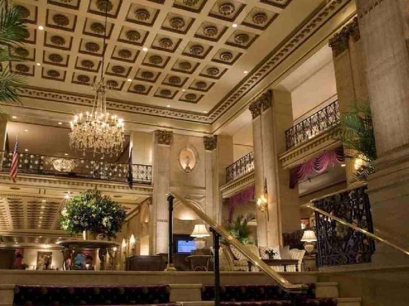 En el Hotel Roosevelt de Nueva York se ofrecía información y asistencia legal a los migrantes en la ciudad