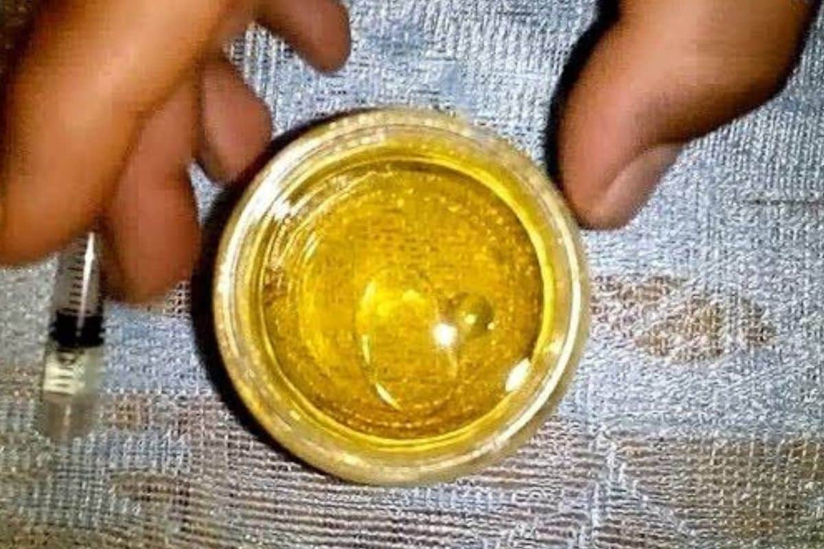 La prueba de aceite no detecta embarazos. Expertos desmienten este método viral sin evidencia científica.