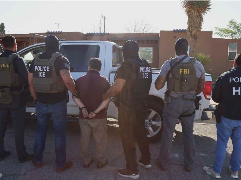 vehículos encubiertos de la migra