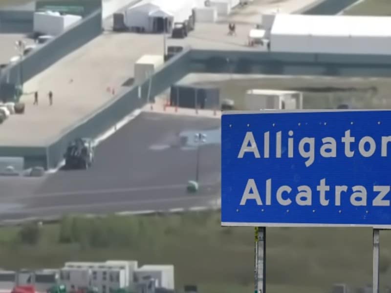 Desaparecen de la base de datos: familias buscan a detenidos en Alligator Alcatraz