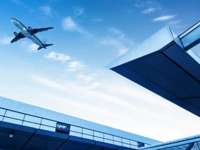 A partir de este año, el ICE está colaborando con la Administración de Seguridad en el Transporte (TSA) para obtener la lista de nombres de pasajeros| Foto: imagen de depositphotos