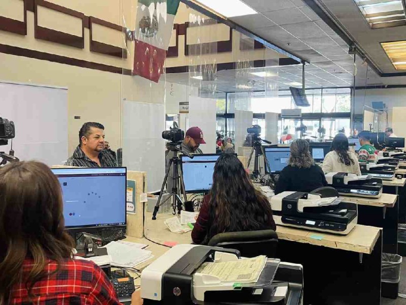 Para ir al consulado puedes llamar a MiConsulado al 1-424-309-0009 | Foto: Consulado de México en San Bernardino Facebook
