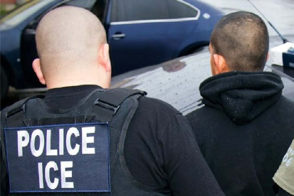 USCIS celebra su agenda de 2025 en redes sociales