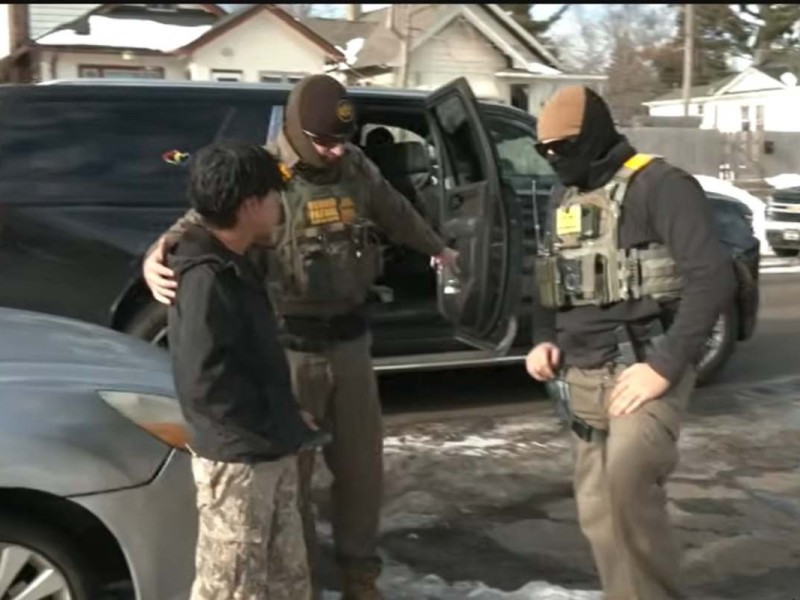 Migra arresta a un adolescente en Minneapolis