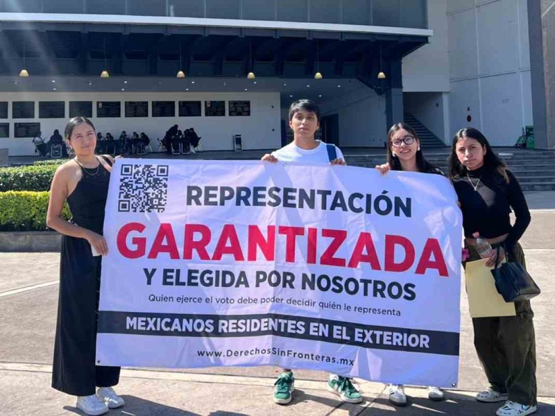 Migrantes mexicanos exigen representación política