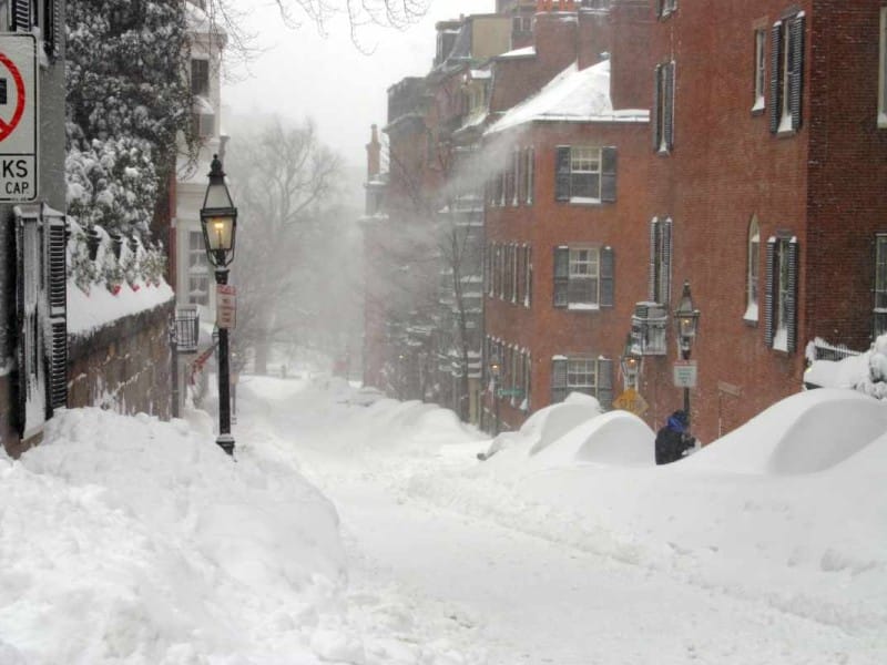 Tormenta de nieve en Massachusetts deja a casi 160 mil personas sin luz Depositphotos
