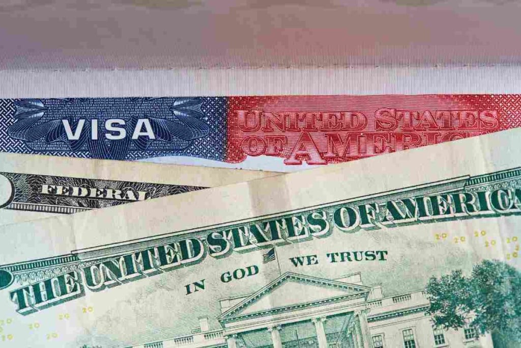 15 mil dólares por la visa americana