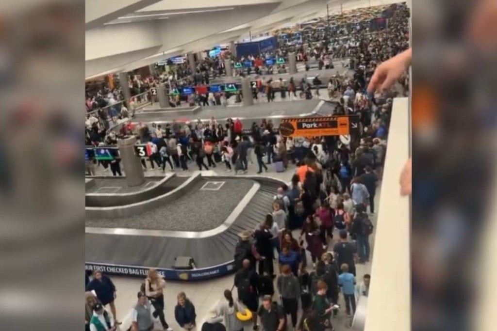 que pasa cuando te detiene inmigración en el aeropuerto