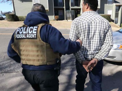 ICE detiene a 13 migrantes en Pensilvania