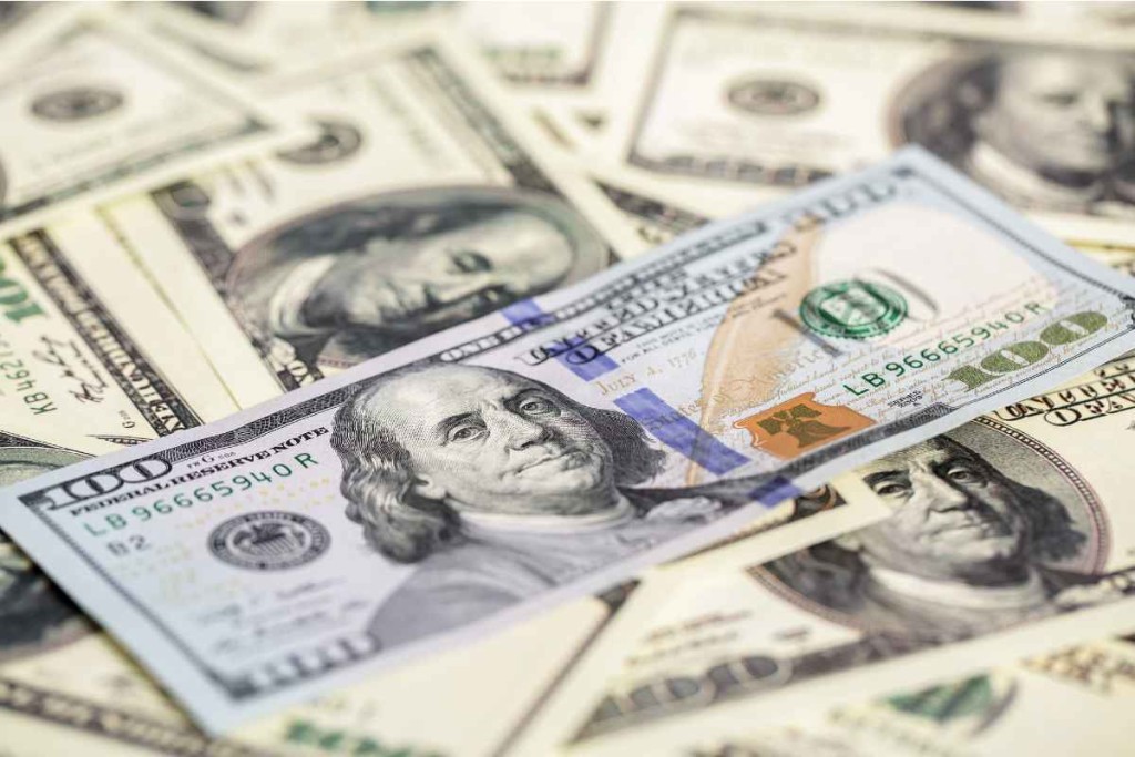 Así amaneció el precio del dólar hoy 27 de abril de 2026