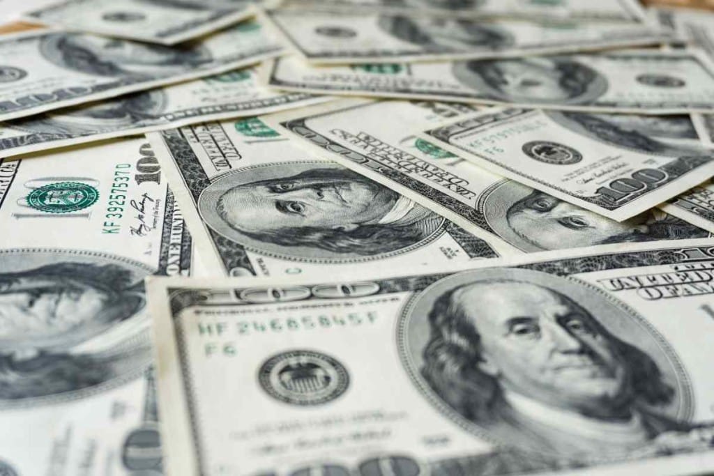 Buen día, así amaneció el precio del dólar hoy 4 de mayo de 2026